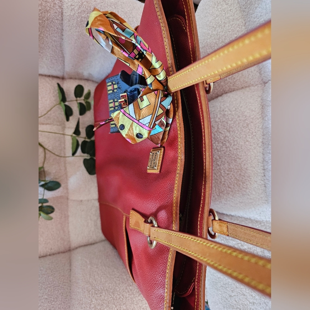 Dooney & Bourke Tote Bag - Picture 3 of 11